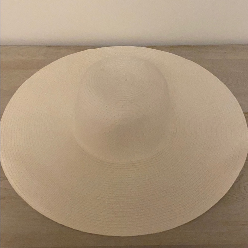 Floppy sun hat